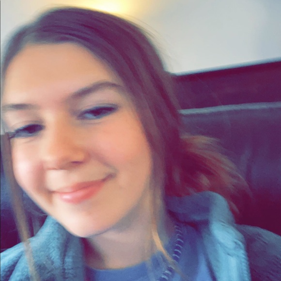 Meet your Posher, Lorelei - Picture 1 of 1